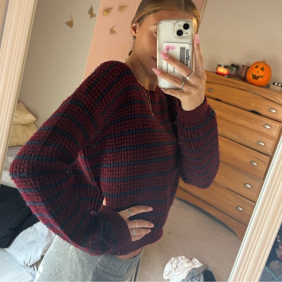 Sweater - Picture 3 of 6